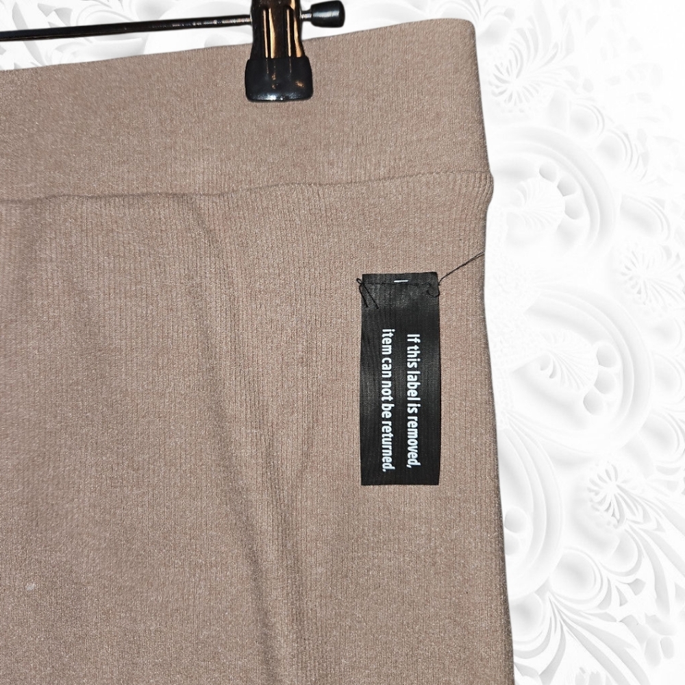 etre-la Elegant Beige Pencil Skirt - Picture 2 of 5